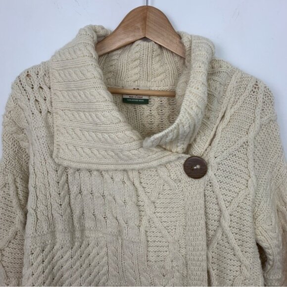 Carraig Donn Irish Chunky Collared Aran Cable Knit Sweater - Picture 5 of 11